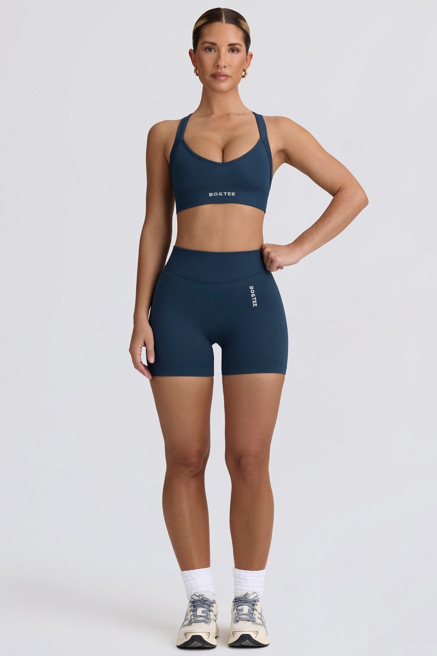 Super Sculpt Seamless Cross-Back Sports Bra in Blue