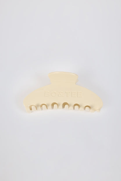 Medium Claw Clip in Soft White
