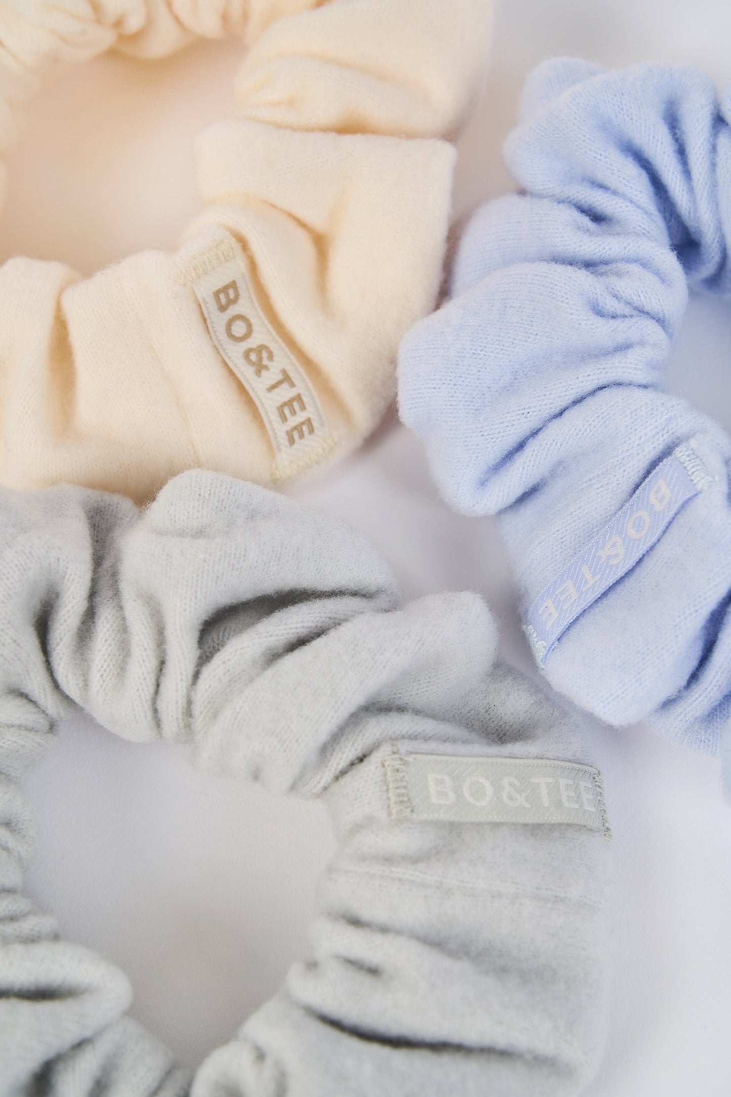 Pack of 3 Oversized Scrunchies in Multi