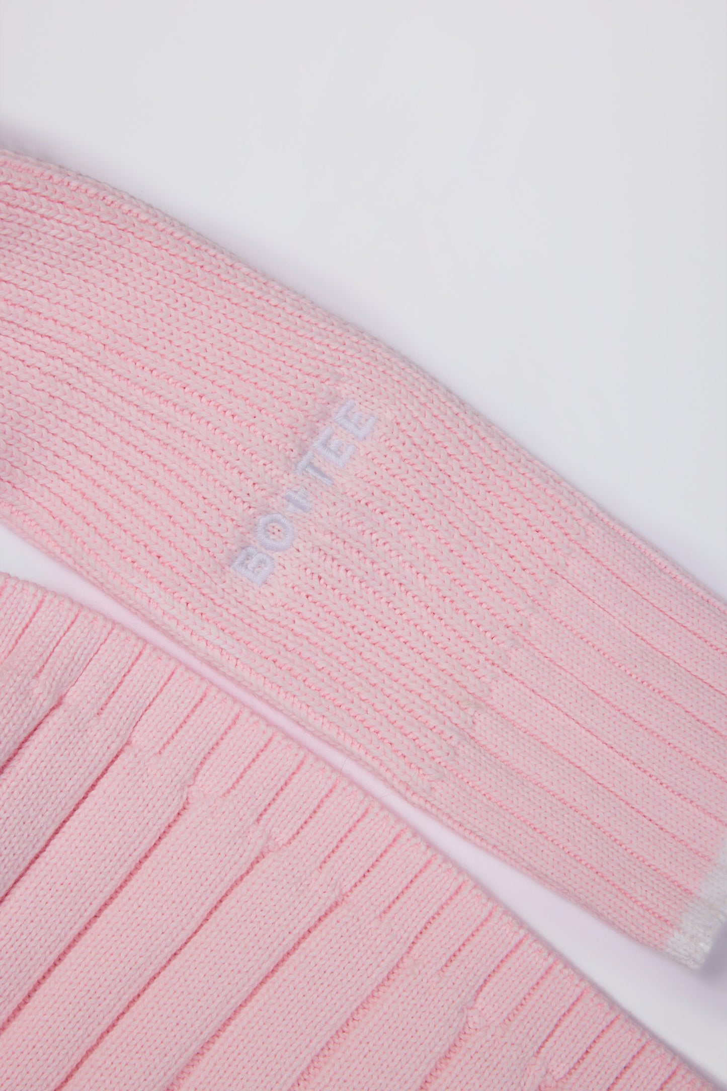Ribbed-Knit Quarter-Zip Cropped Jumper in Powder Pink
